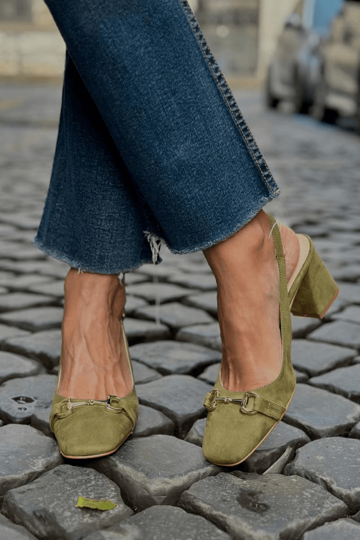 Talons bloc slingback en daim Olive