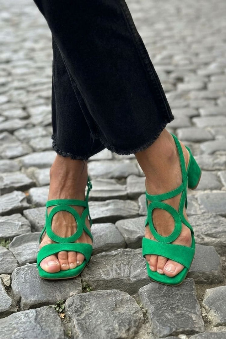 Sandales à talons slingback découpées Jaunes à bout carré