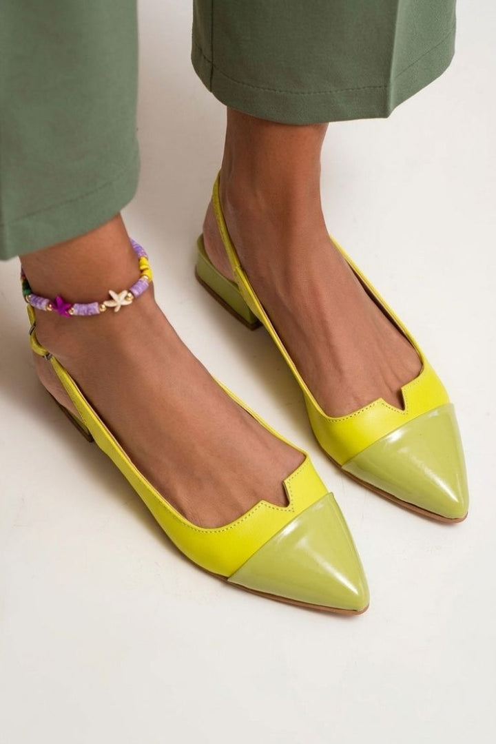 Ballerines slingback découpées color block à pointe avec boucle