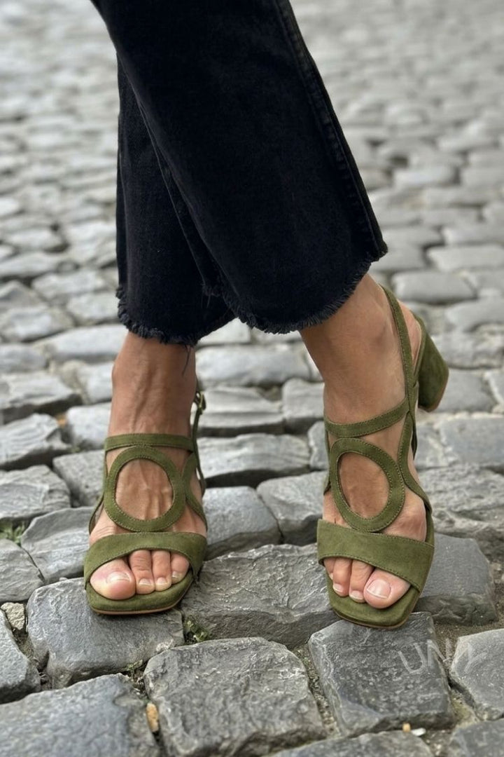 Sandales à talons slingback découpées Jaunes à bout carré