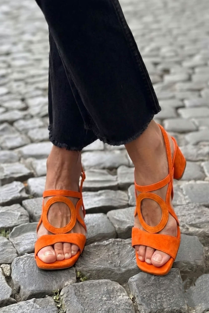 Sandales à talons slingback découpées Jaunes à bout carré