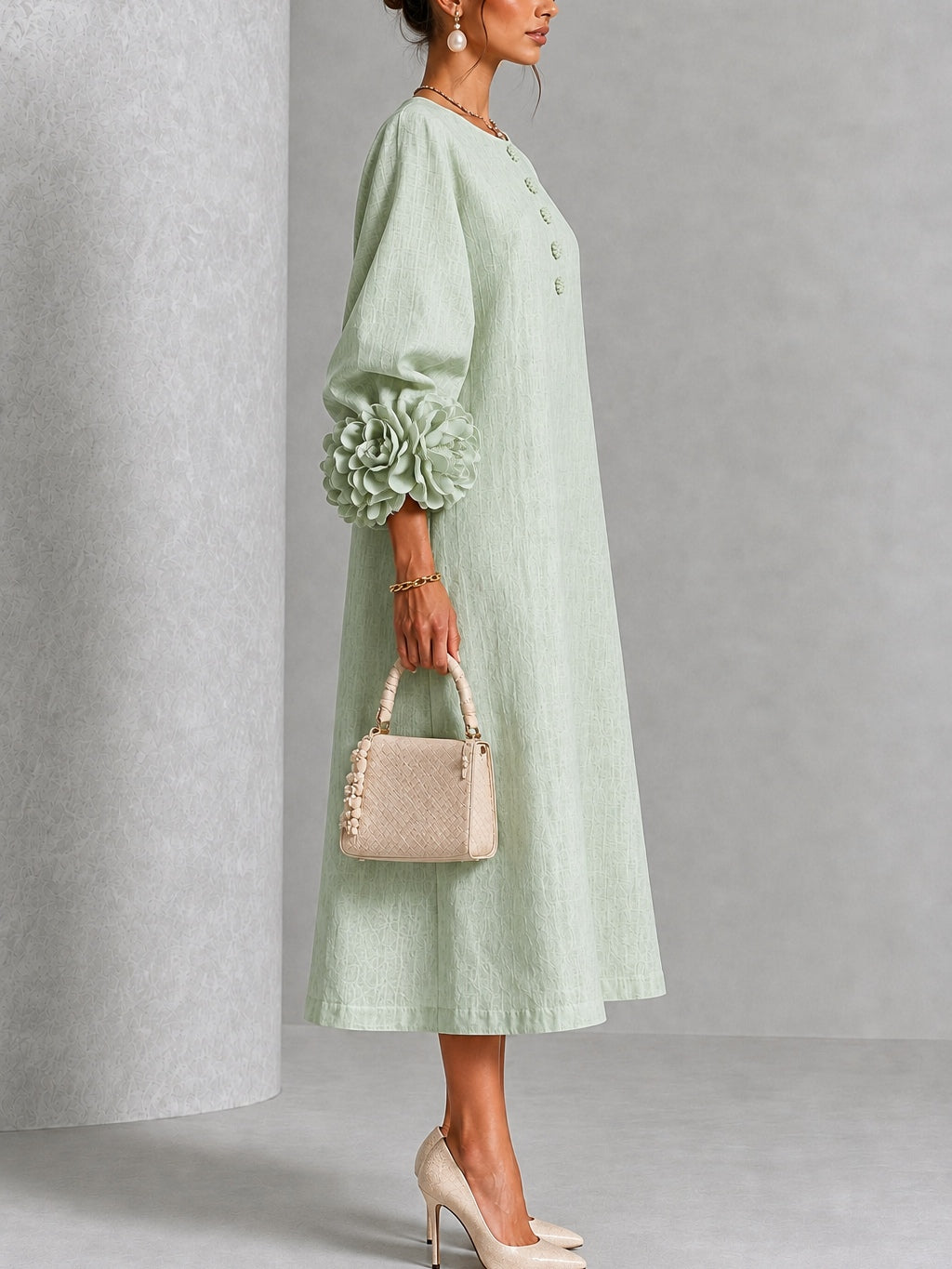 Clarisse | Robe midi à manches bouffantes et boutons fleuris