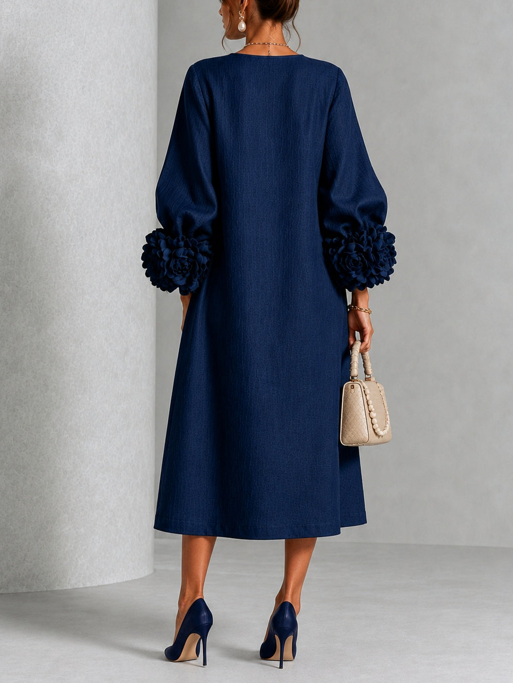 Clarisse | Robe midi à manches bouffantes et boutons fleuris
