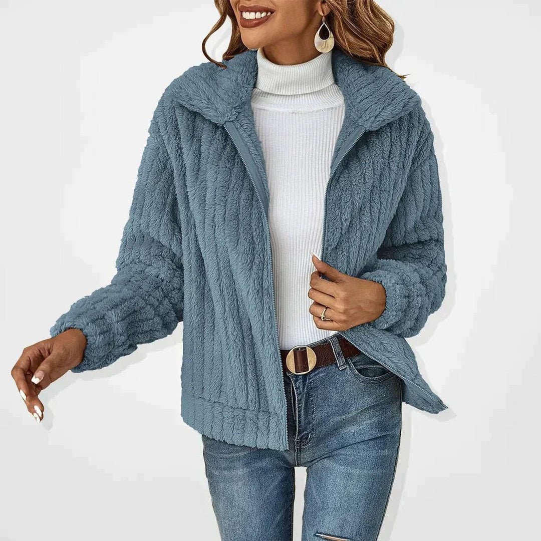 Alexandrine | Veste zippée douce à larges côtes