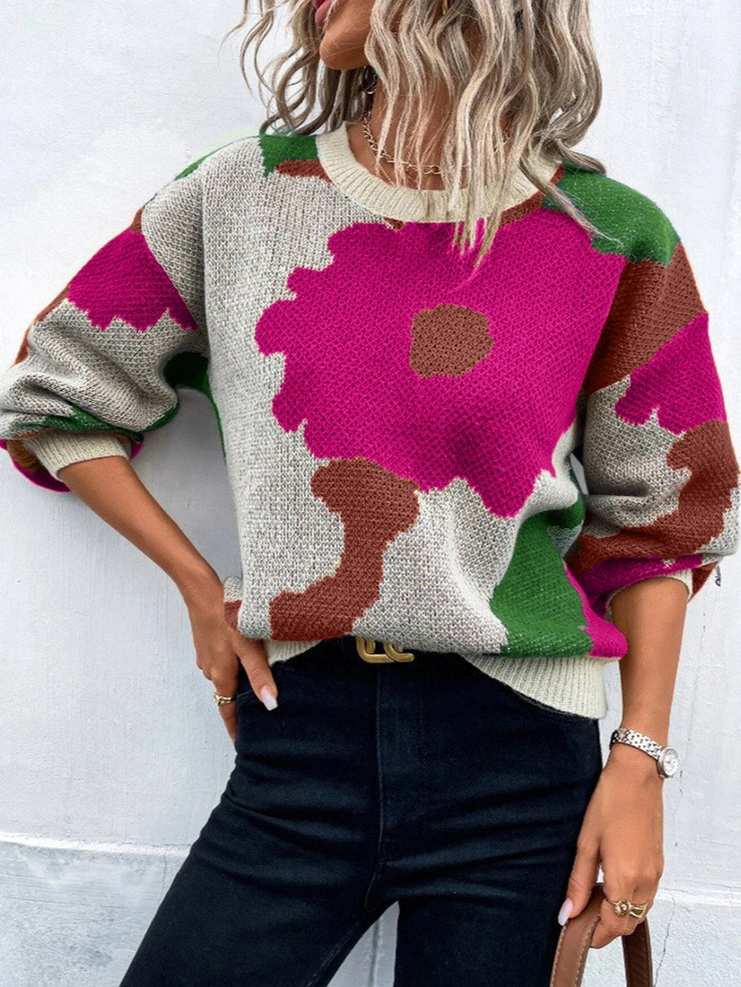Gratienne | Pull en maille à grande fleur graphique