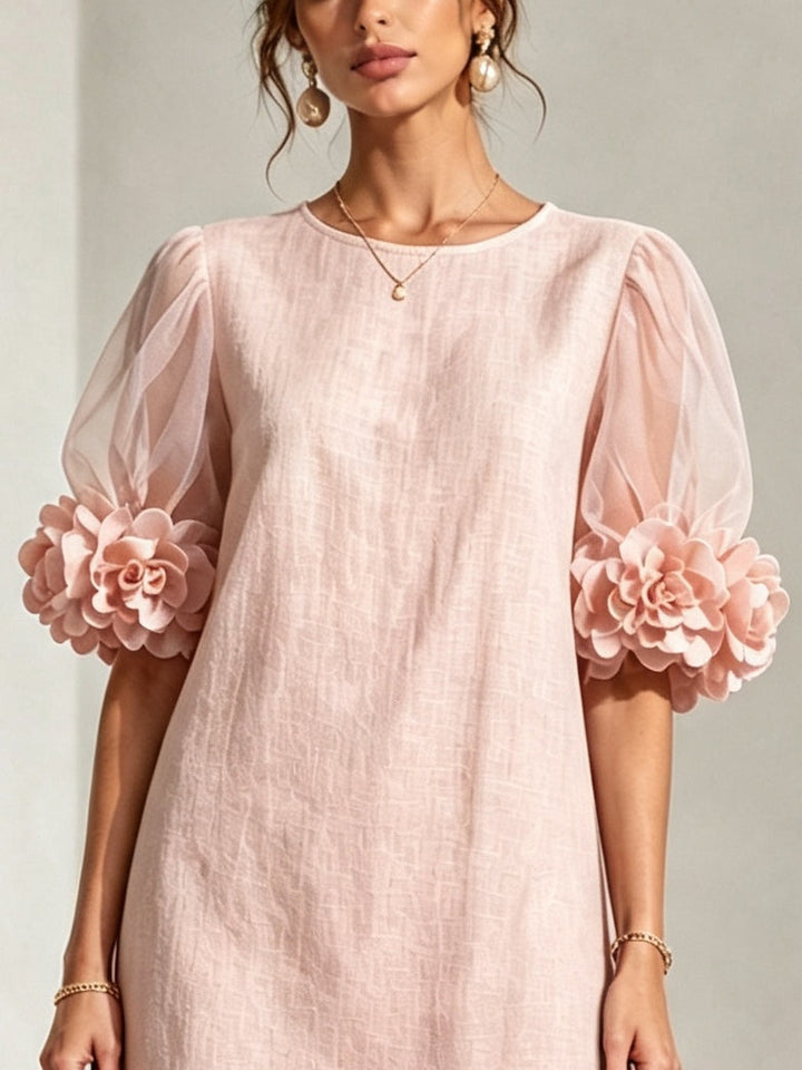 Janelle | Robe courte à manches transparentes et poignets fleuris