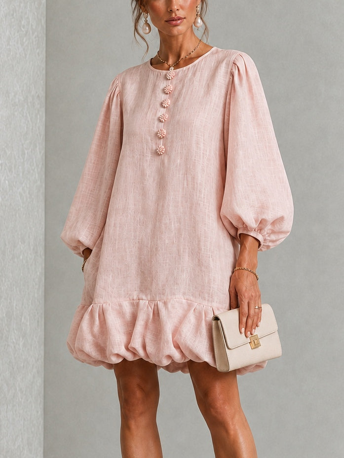 Lalie | Robe courte à boutons fleuris et ourlet bouillonné