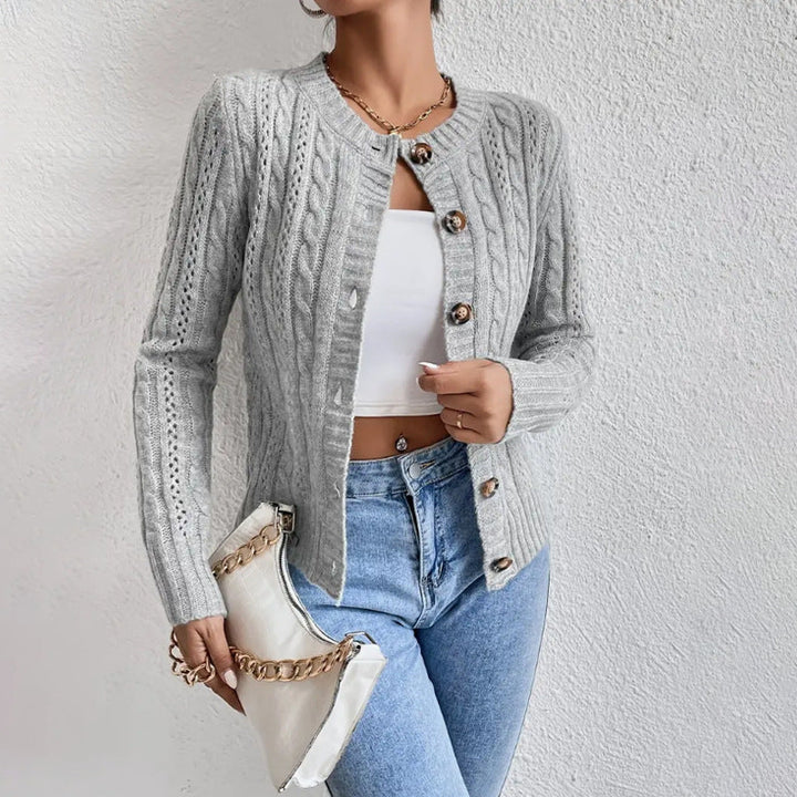 Lola | Cardigan court en maille torsadée à boutons