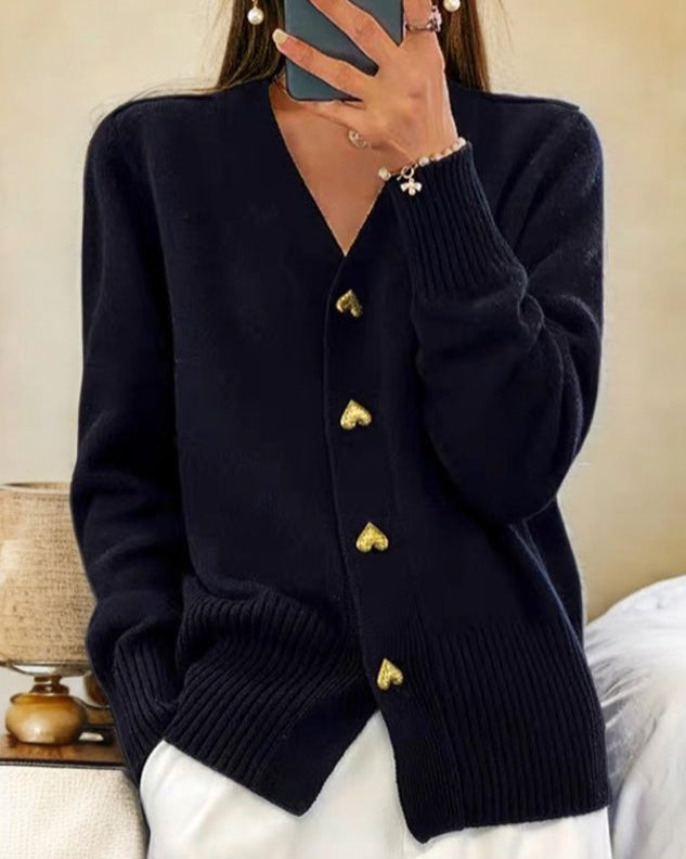 Adele | Cardigan Élégant avec Boutons en Forme de Cœur